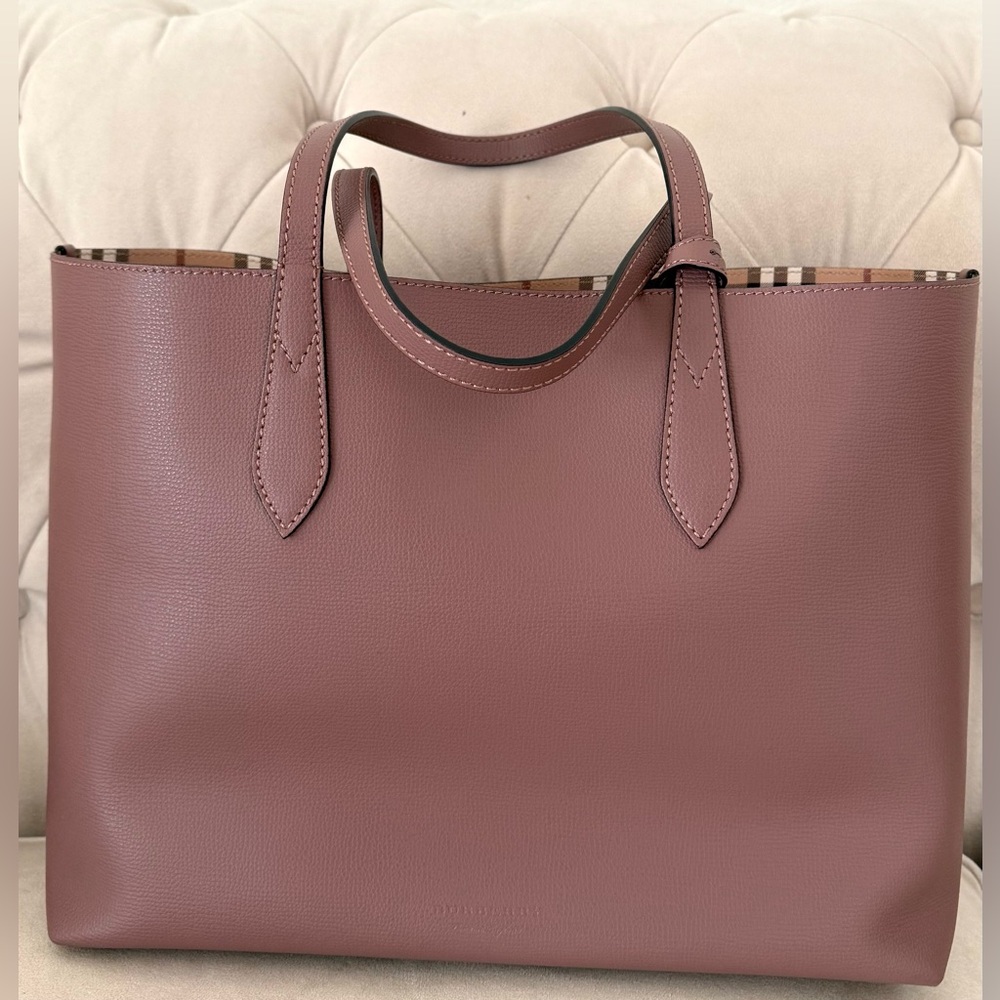 Almost new! Authentic Burberry Brown Leather Tote Bag Amazon/Burberry $1850 +tax